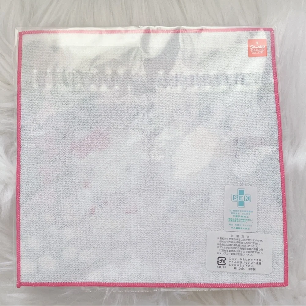 New. Hello Kitty mini towel Sanrio Japan 2004 Gotochi Shikoku Souvenir